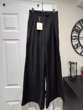 Formal Black Wide-Leg Pleated Women’s Pants